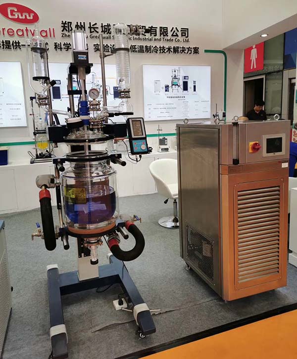 雙層玻璃反應(yīng)釜比單層的保溫性好？